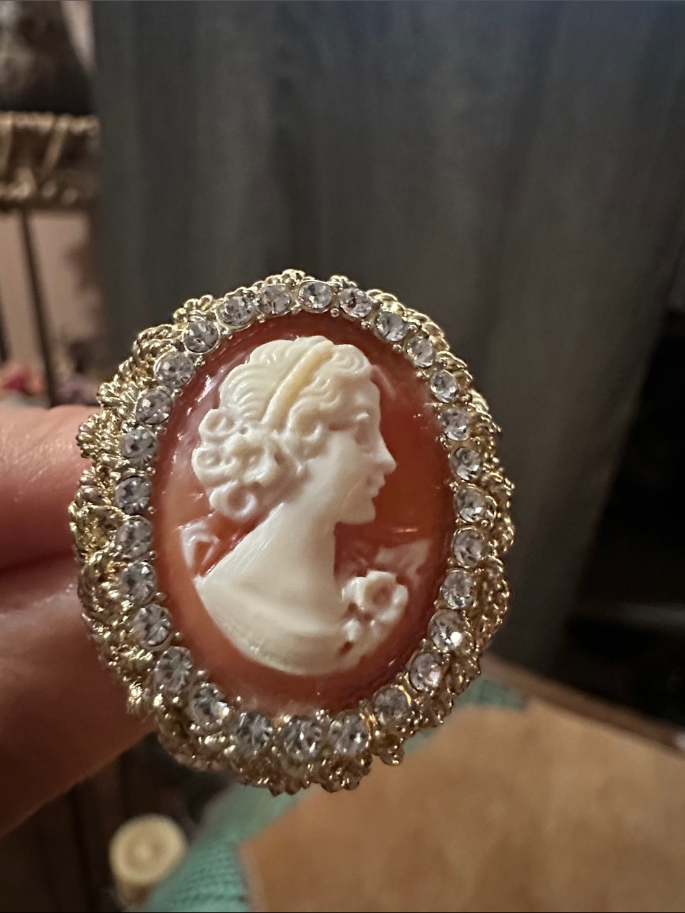 Cameo Statement Ring in Gold & White Like New - Picture 6 of 6